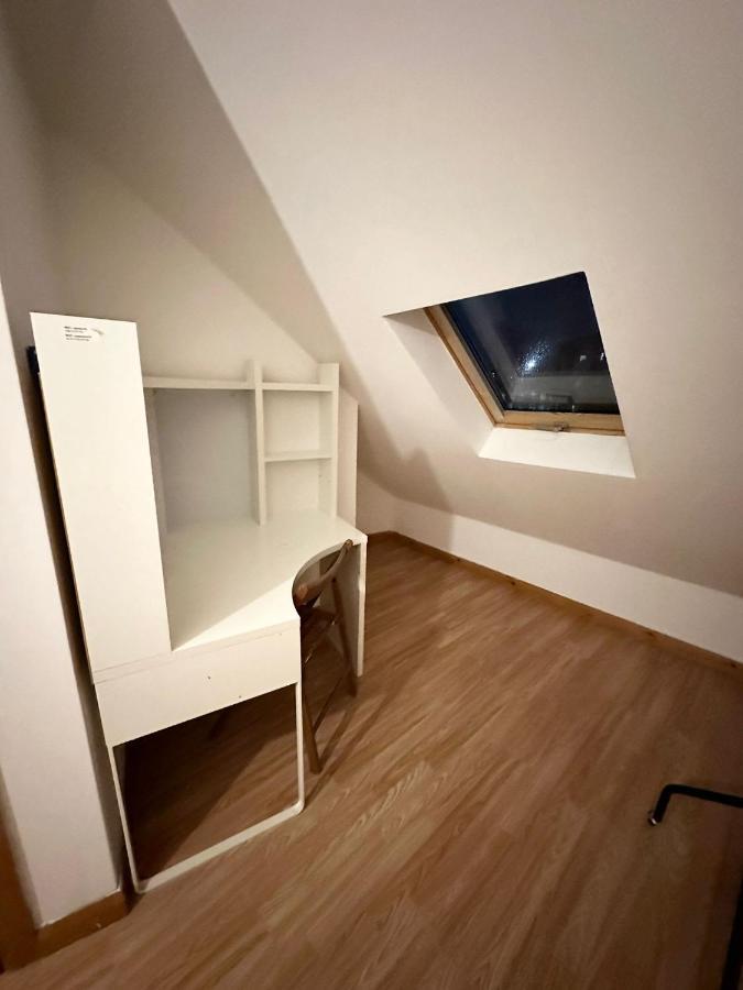 Relaxing Room In Spacious House ロンドン エクステリア 写真