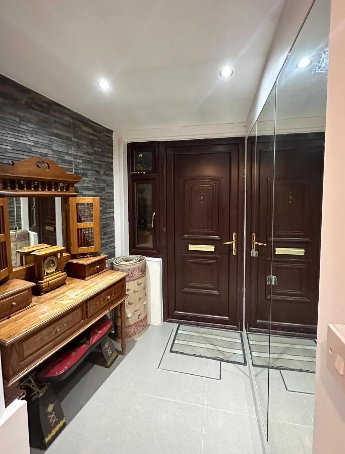 Relaxing Room In Spacious House ロンドン エクステリア 写真
